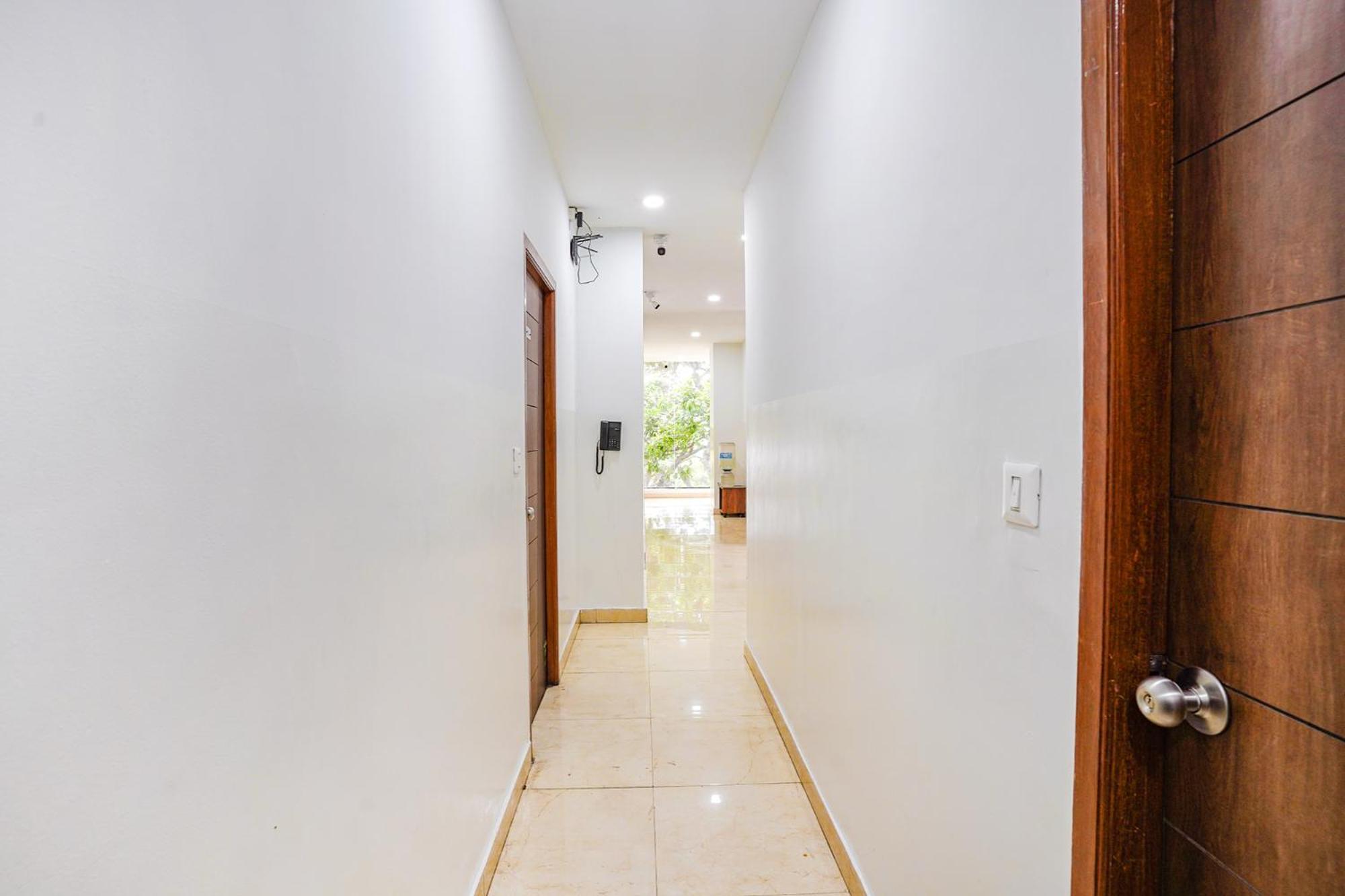 Fabhotel Rlv Green Palace - Nr Kengeri Satellite Town Bangalore Buitenkant foto