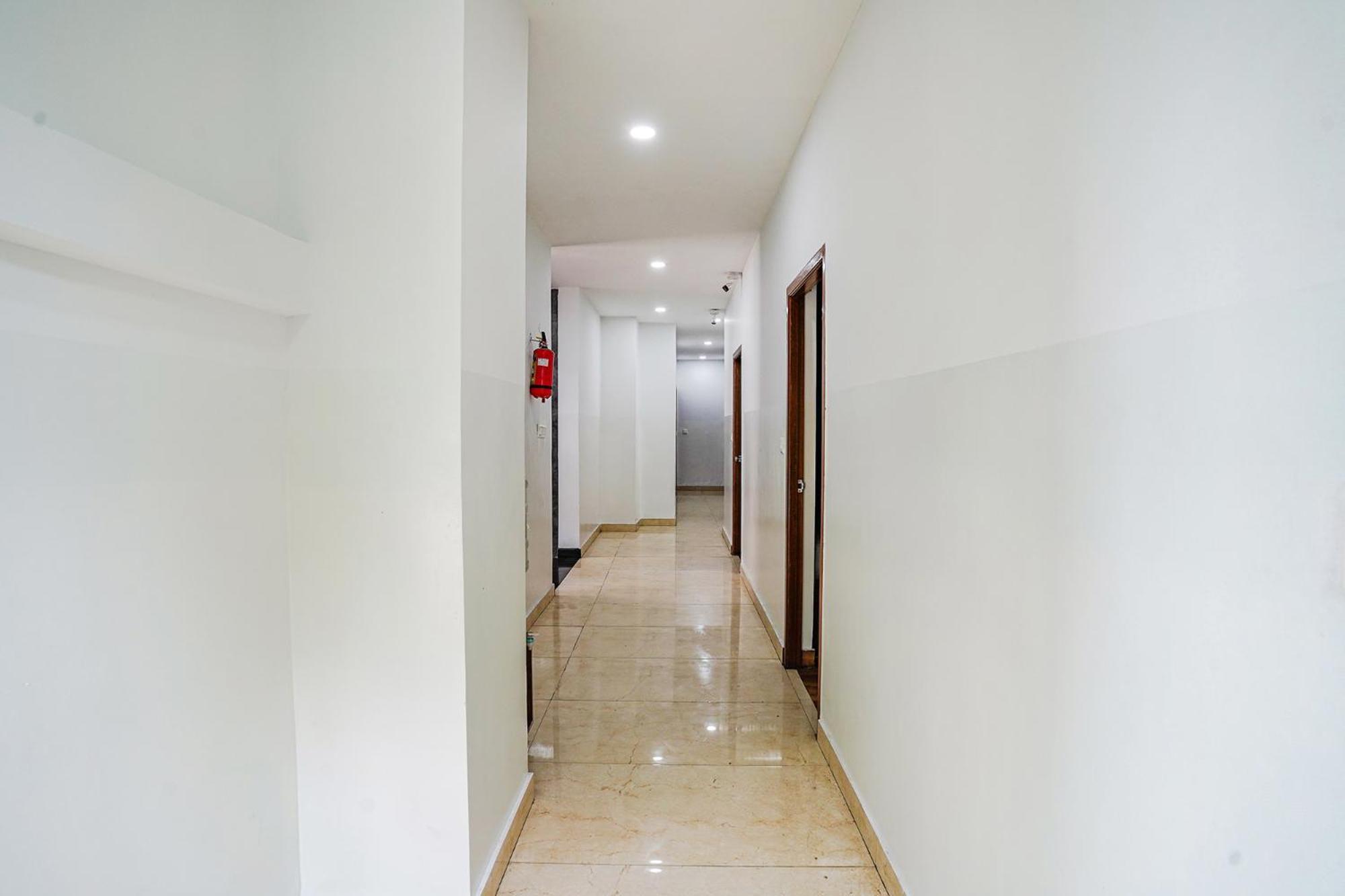Fabhotel Rlv Green Palace - Nr Kengeri Satellite Town Bangalore Buitenkant foto